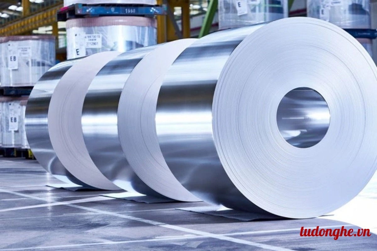 Tủ được làm từ thép cán nguội